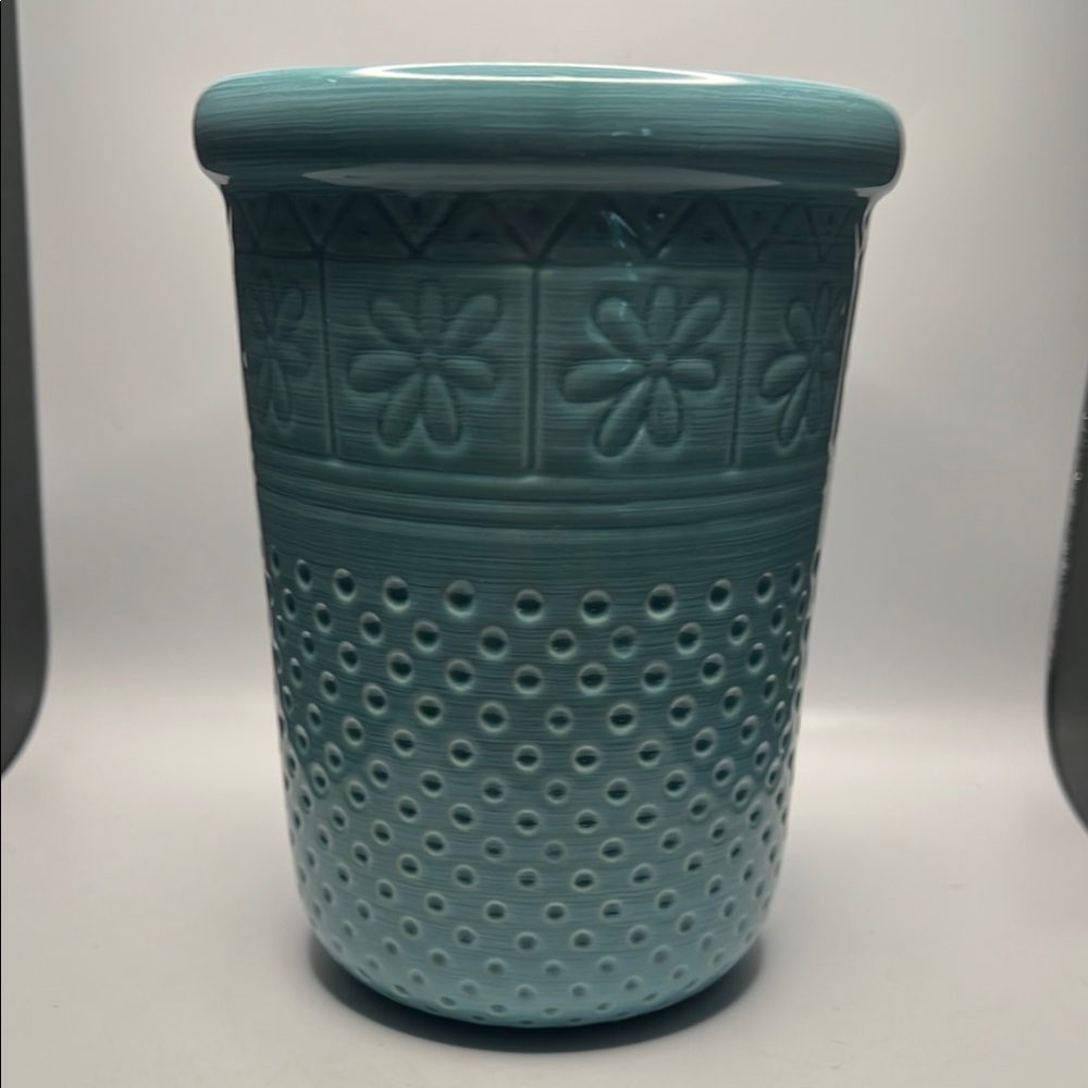 THT pottery light blue vase